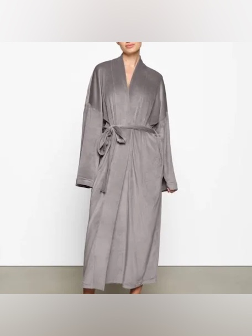 SKIMS Long Satin Robe in Gray